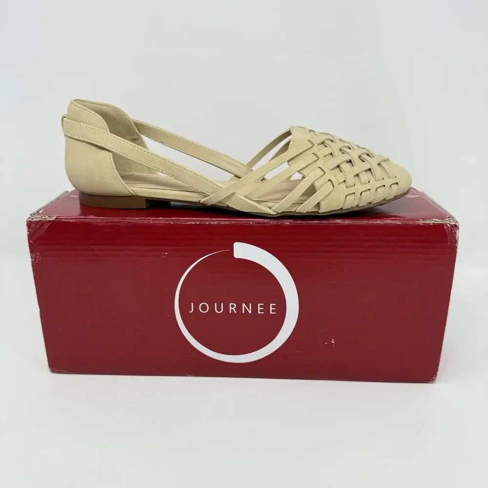 Journee Collection Ekko Sand Flats Sand Nubuck Women’s Size 7